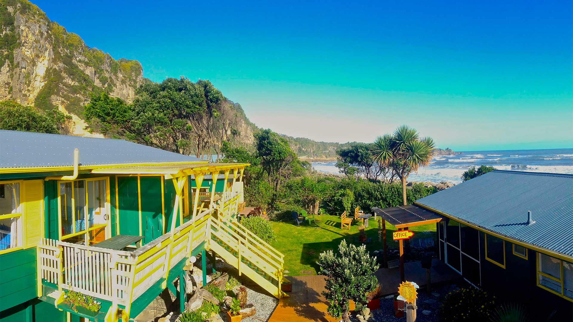 Punakaiki Beach Hostel - Budget Hostel & Backpacker Accommodation, Punakaiki, New Zealand